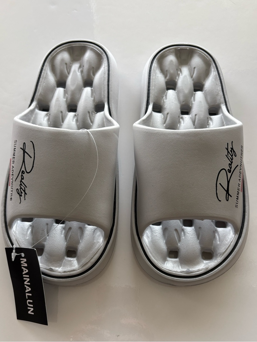 NWT MAINALUN Light Gray Graphic Cloud Slide Sandals Unisex W Sz  10-11, M Sz 8.5